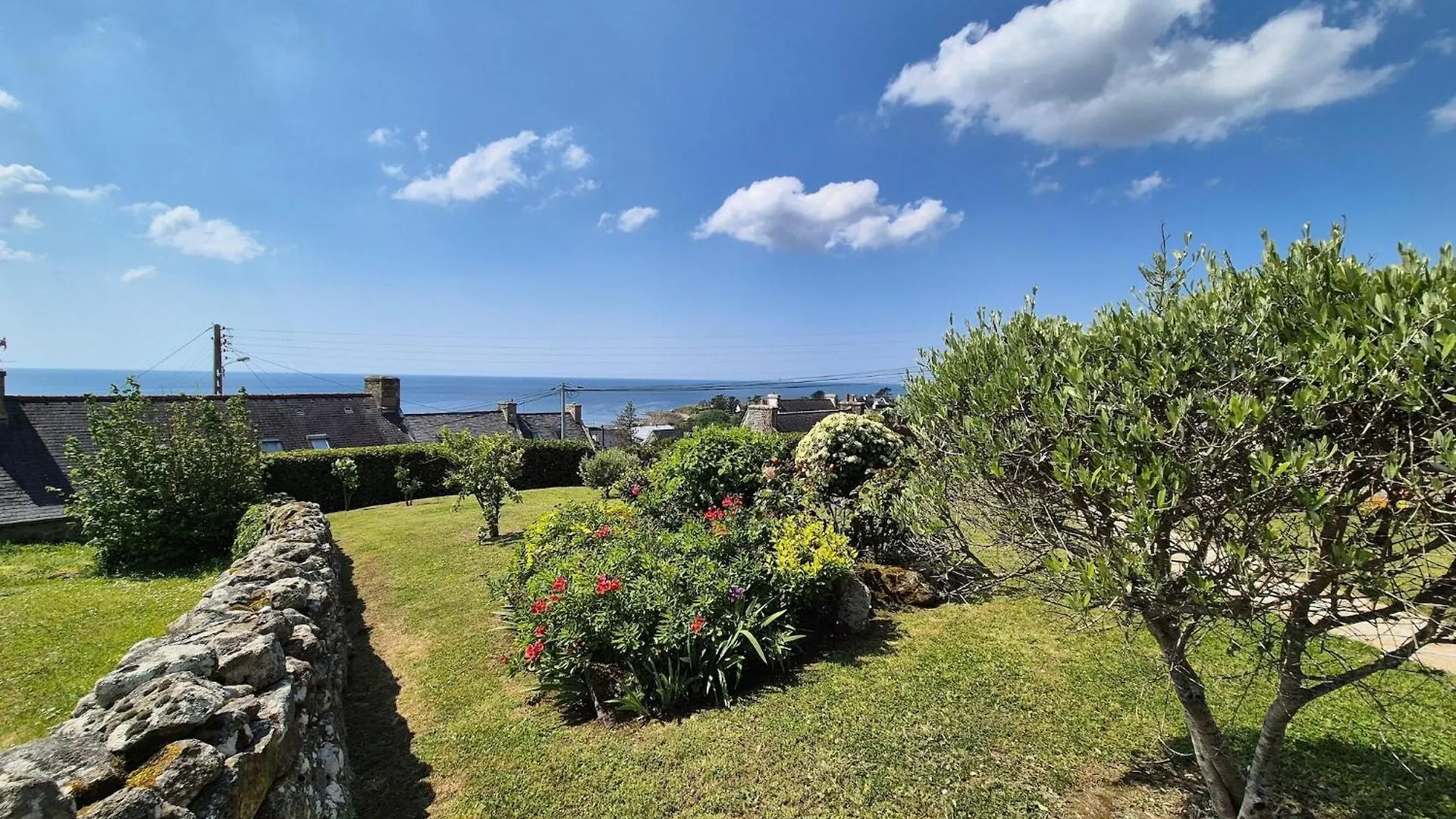 Holiday Home Sea View, Plouhinec  Plouhinec (Finistere)